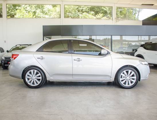 KIA CERATO 1.6 SX3 16V GASOLINA 4P AUTOMÁTICO